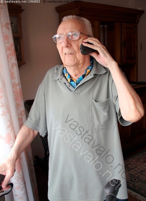 Puhelin numero dating senioreilleMiten kaverit tuntuu dating Neitsyt