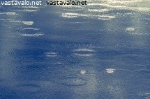 sateinen-jarven-pinta