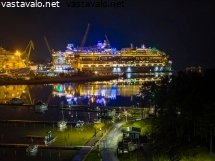 icon-of-the-seas-ja-raision-venesatama