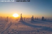 riisitunturin-polkuja-ja-kulkijoiden-jalkia
