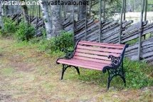 rauhallinen-paikka-hautausmaalla