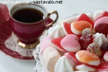makeaa-kahvin-kanssa