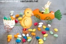 tipu-viemassa-paasiaiskarkkeja-lapsille