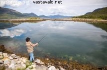 hattupainen-kalastaja