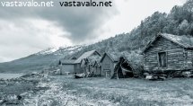 venevajat-meren-rannalla