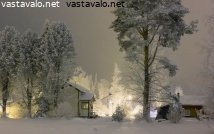 omakotialue-talvella