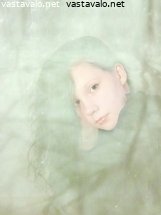 nuori-nainen
