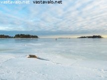 ulkoilijat-jaalla