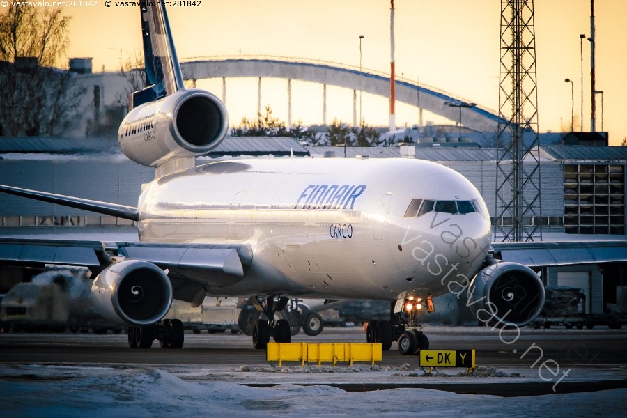 kuva-md-11-finnair-cargo-md-11-rahtikone-lentokone-suihkukone