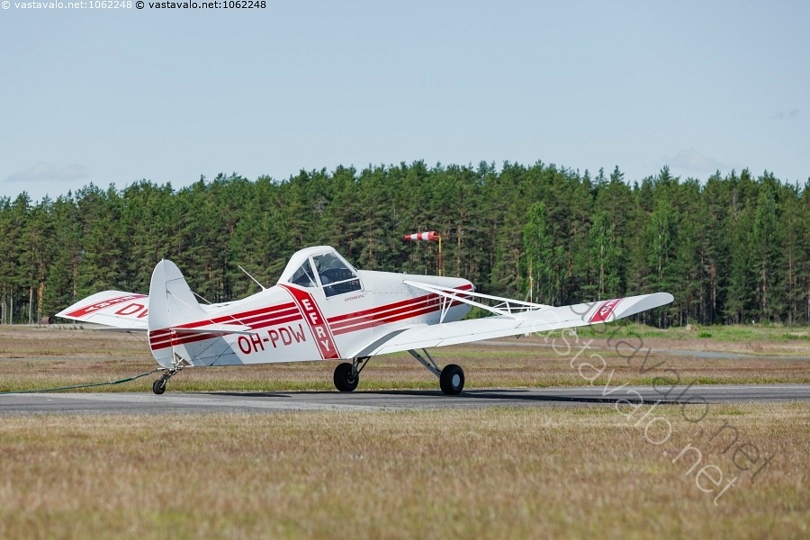 Kuva Hinaukseen L hd ss OH PDW Piper PA 25 235 Pawnee B Lentokone kuva-hinaukseen-l-hd-ss-oh-pdw-piper-pa-25-235-pawnee-b-lentokone