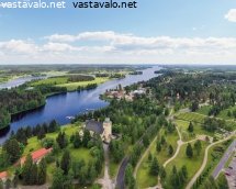 kiuruveden-kirkko-jarvimaisemassa