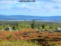 sarkitunturin-ruskamaisema-ja-jerisjarvi