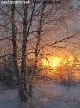 auringonvalo-merenrannassa