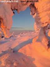 tykkylumiikkuna-tunturiin