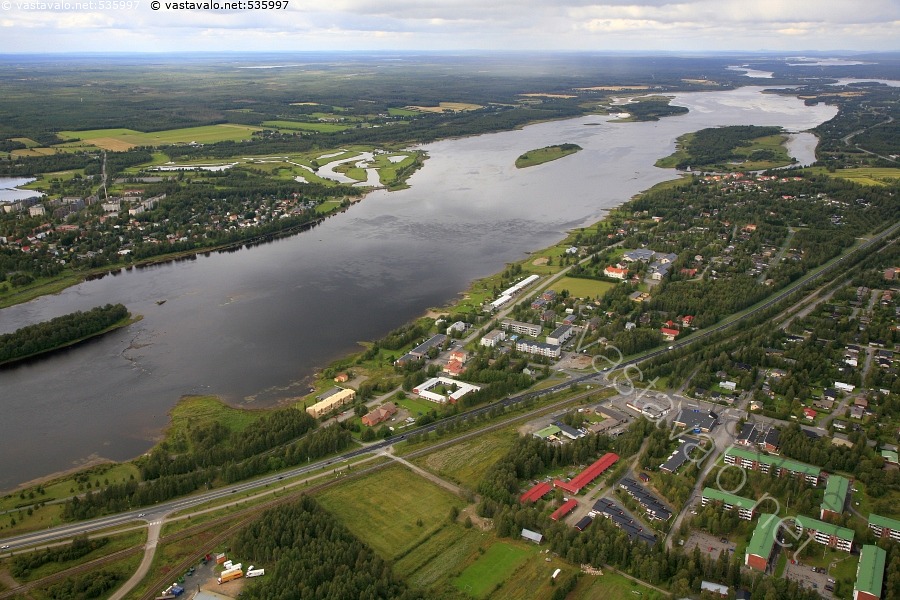 kuva-tornionjoki-2-ilmakuva-ilmavalokuva-tornionjoki-joki-saari