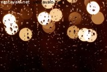 jouluvalot-sateessa