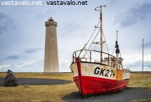 kalastusvene-ja-majakka