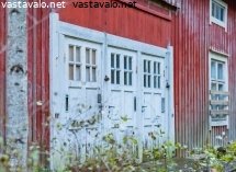 tyhjilleen-jaanyt-tyolaistalo
