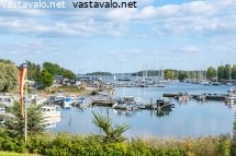 kesainen-ja-idyllinen-taalintehdas