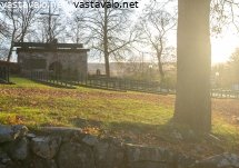 syysaamu-uskelan-kirkkomaalla