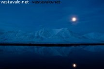 kuutamoheijastuksia