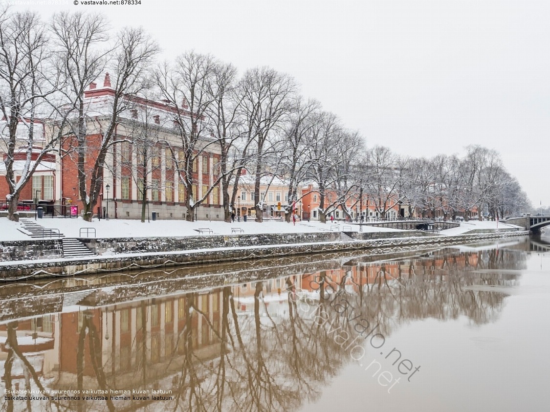 Turku Rannat Kuva: Entinen pääkirjasto - historiallinen Turku talvi lehdettömät puut ...