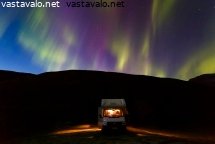 revontulinaytos-taukopaikalla