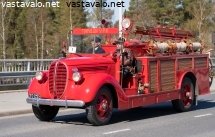 vanha-paloauto-vappusaattueessa