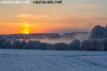 ilta-laskeutuu-jokilaaksoon