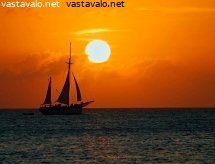 auringonlaskun-purjehtijat-karibialla