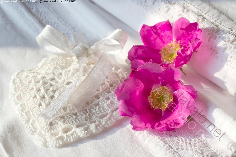 Kuva Virkattu tuoksupussi ruusu ruusut kukka kukat ruusunkukka