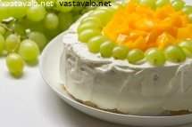kotitekoinen-taytekakku