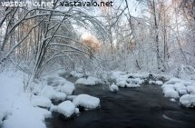 talvinen-jokimaisema