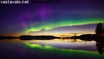 revontulet-illan-kajastuksessa