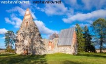 palkaneen-rauniokirkko