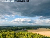 tummat-pilvet