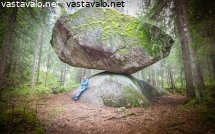 kummakivi-ruokolahdella