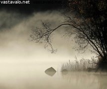 lokakuu-jarven-rannalla