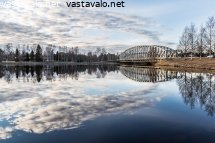 kevatilta-rautasillan-kupeessa
