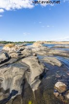 faerderin-kansallispuiston-vierailukeskuksen-rannalla