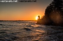 aallot-ja-auringonlasku