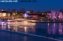 raikeasti-valaistu-ilosaari