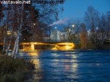 valaistu-silta