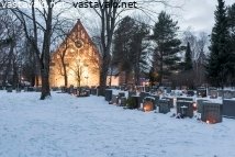 pyhainpaivan-kynttilat-helsingin-pitajan-kirkon-hautausmaalla