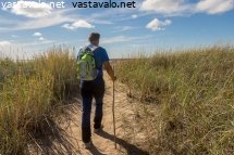 retkeilija-rannalla