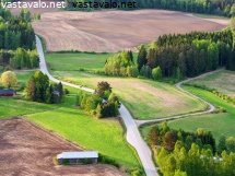 aamuaurinkoinen-maalaistie