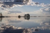 saari-kuin-koru-maisemassa