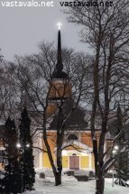 nurmijarven-kirkko-talviillassa