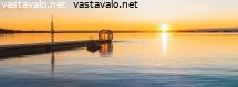 merenrannalla-auringonnousun-aikaan