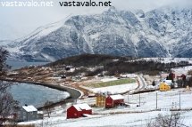kylanakyma-kfjordissa-pohjoisnorjassa